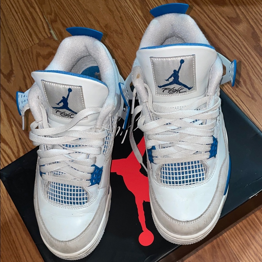 Jordan Retro 4